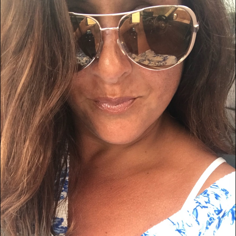 Meet your Posher, Nicole